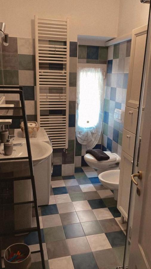 Casa Celeste, Bilocale Nel Pieno Centro Di อาลัสซิโอ ภายนอก รูปภาพ